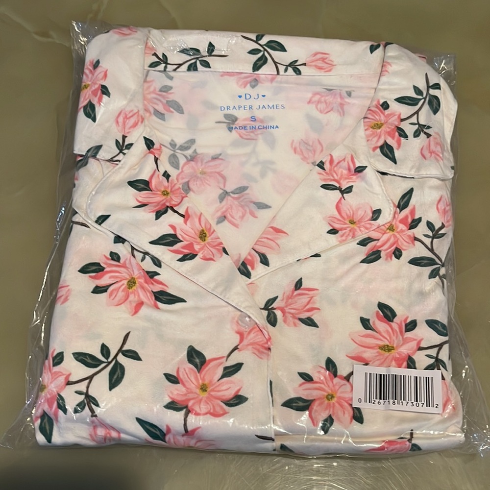 Draper James Cream Floral Pajama Set with Pink and Green Print - Picture 12 of 12